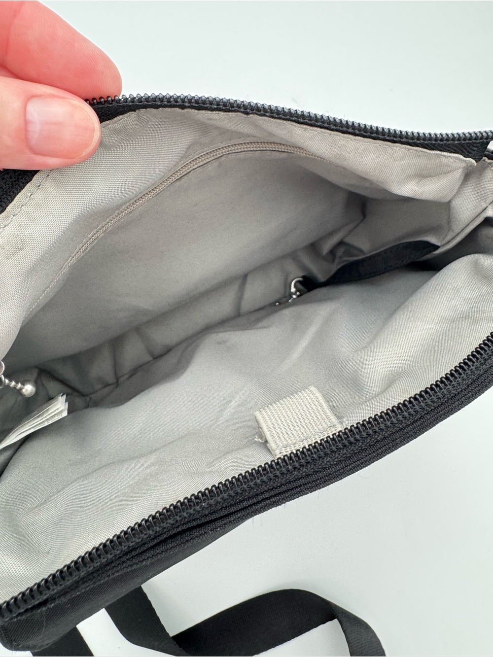 Baggallini Black Calais Crossbody Shoulder Bag - Picture 10 of 14